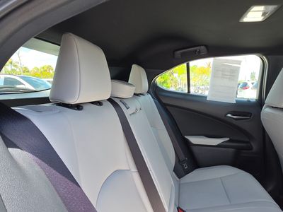 2023 Lexus UX - Photo 14