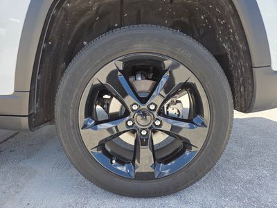 2023 Jeep Grand Cherokee - Photo 16