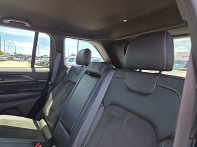 2023 Jeep Grand Cherokee - Photo 17