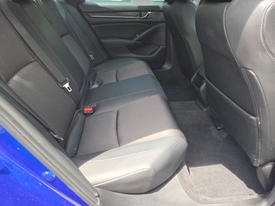 2022 Honda Accord Hybrid - Photo 13
