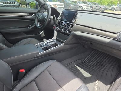 2022 Honda Accord Hybrid - Photo 9