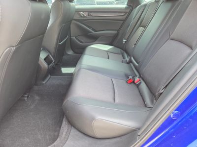 2022 Honda Accord Hybrid - Photo 17