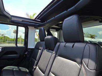 2021 Jeep Wrangler - Photo 17