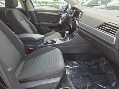 2024 Volkswagen Jetta - Photo 10