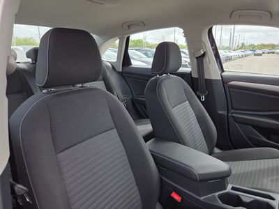 2024 Volkswagen Jetta - Photo 11