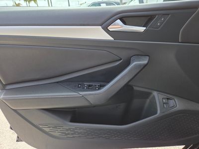 2024 Volkswagen Jetta - Photo 23