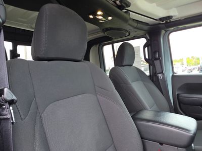 2023 Jeep Gladiator - Photo 11