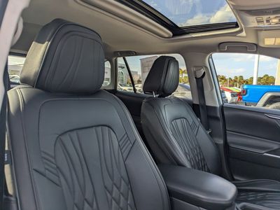 2022 Toyota RAV4 - Photo 11