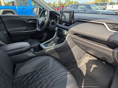 2022 Toyota RAV4 - Photo 9