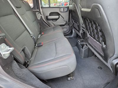 2022 Jeep Wrangler - Photo 13