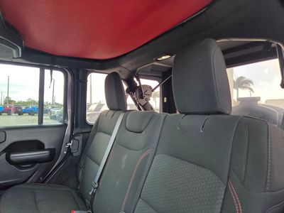 2022 Jeep Wrangler - Photo 17