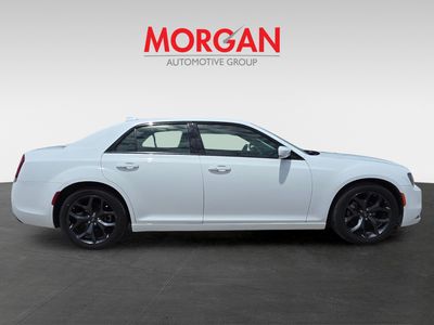2023 Chrysler 300 - Photo 2