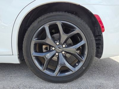 2023 Chrysler 300 - Photo 15