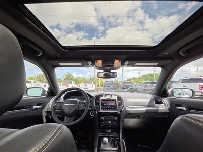 2023 Chrysler 300 - Photo 19