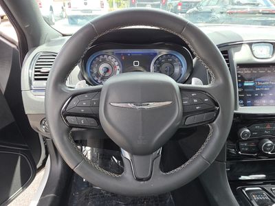 2023 Chrysler 300 - Photo 26