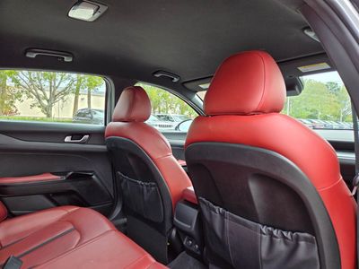 2023 Kia K5 - Photo 12