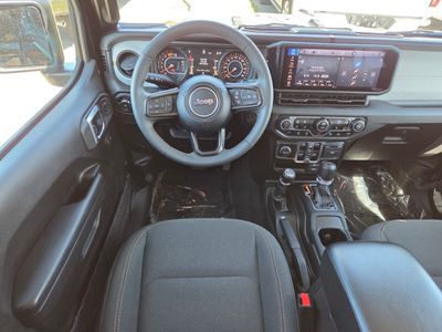 2024 Jeep Wrangler - Photo 20