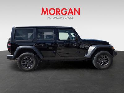 2024 Jeep Wrangler - Photo 2