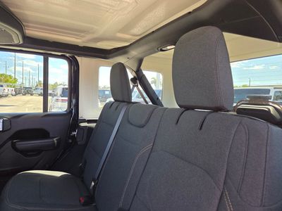 2024 Jeep Wrangler - Photo 17