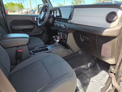2024 Jeep Wrangler - Photo 9