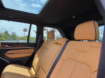 2025 Jeep Grand Cherokee - Photo 17