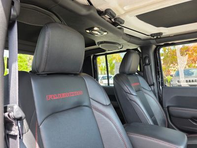 2023 Jeep Gladiator - Photo 11