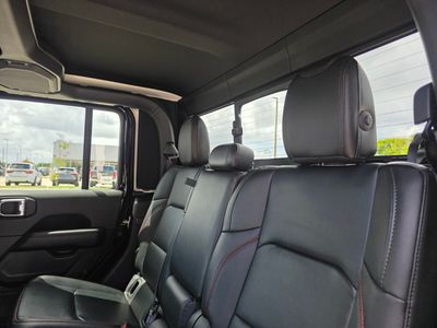 2023 Jeep Gladiator - Photo 16