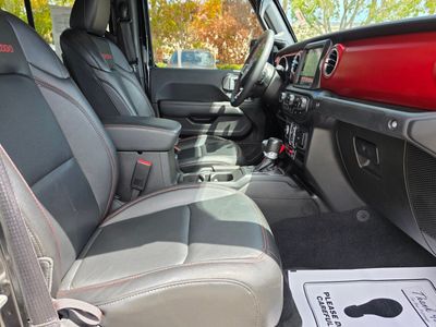 2023 Jeep Gladiator - Photo 10
