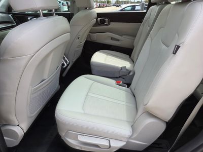 2025 Kia Sorento - Photo 20