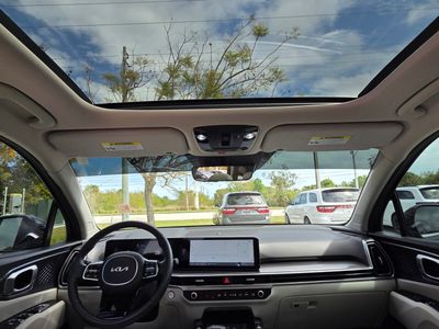 2025 Kia Sorento - Photo 22