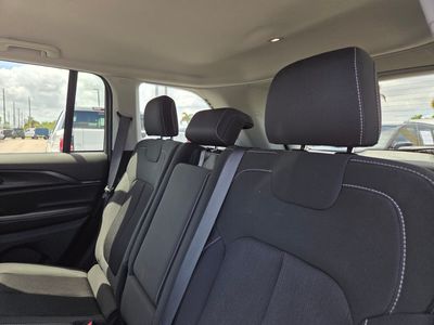 2024 Jeep Grand Cherokee - Photo 17