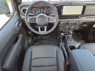 2026 Jeep Wrangler - Photo 10