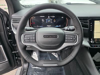 2026 Jeep Grand Wagoneer - Photo 18