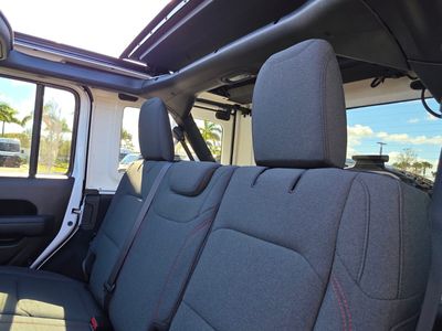 2026 Jeep Wrangler - Photo 7