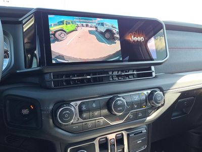2026 Jeep Wrangler - Photo 21