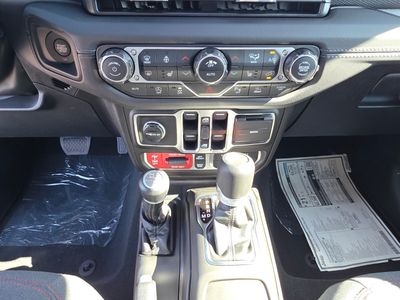 2026 Jeep Wrangler - Photo 16