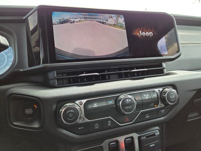 2026 Jeep Wrangler - Photo 21