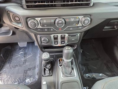 2026 Jeep Wrangler - Photo 16