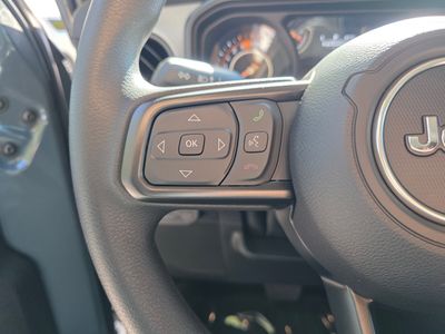 2026 Jeep Wrangler - Photo 17