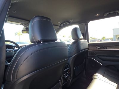 2026 Jeep Grand Cherokee - Photo 9