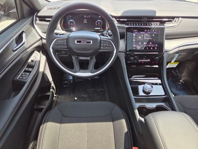 2026 Jeep Grand Cherokee - Photo 11
