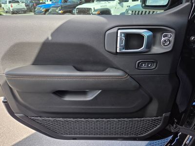2026 Jeep Wrangler - Photo 14