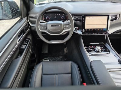 2026 Jeep Grand Wagoneer - Photo 11
