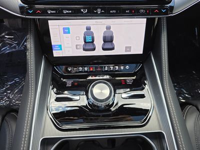 2026 Jeep Grand Wagoneer L - Photo 17