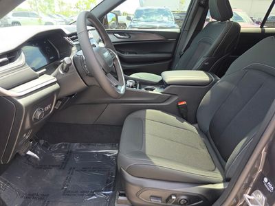 2026 Jeep Grand Cherokee - Photo 13