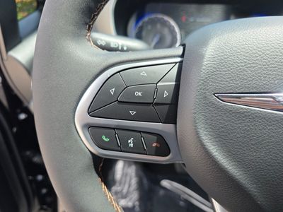 2026 Chrysler Pacifica — photo 19 view