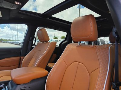 2026 Chrysler Pacifica — photo 13 view