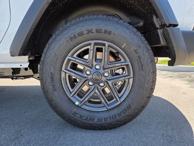 2026 Jeep Wrangler - Photo 11