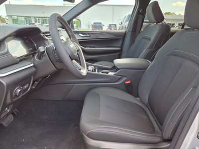 2026 Jeep Grand Cherokee - Photo 13