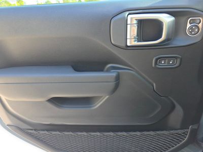 2026 Jeep Wrangler - Photo 16